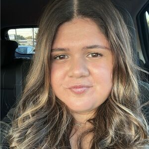 Meet your Posher, Maya